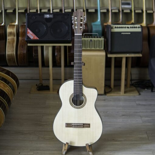 Đàn Guitar Classic NC02 dành cho người mới tập