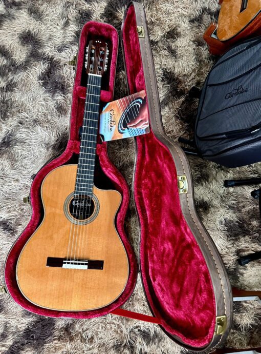 Đàn Guitar Classic Cordoba Orchestra CE (thanh lý do lỗi siêu nhẹ ở mặt lưng)
