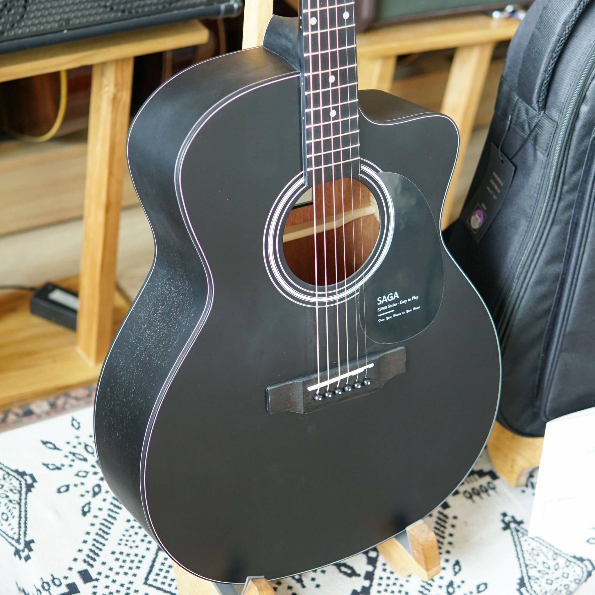 Đàn Guitar Acoustic Saga SF600GCBK - Ảnh 7