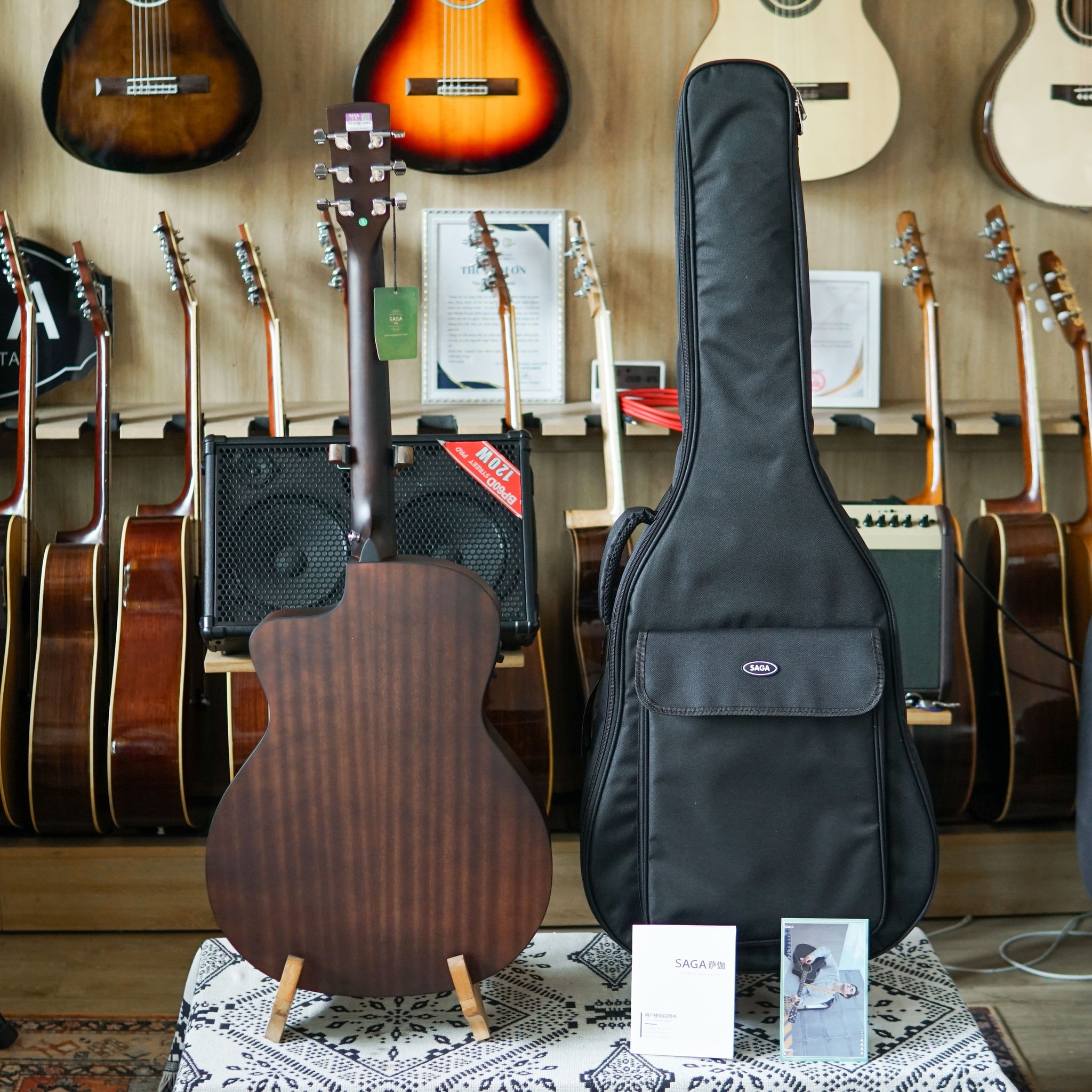 Đàn Guitar Acoustic Saga SF600GCE - Ảnh 4