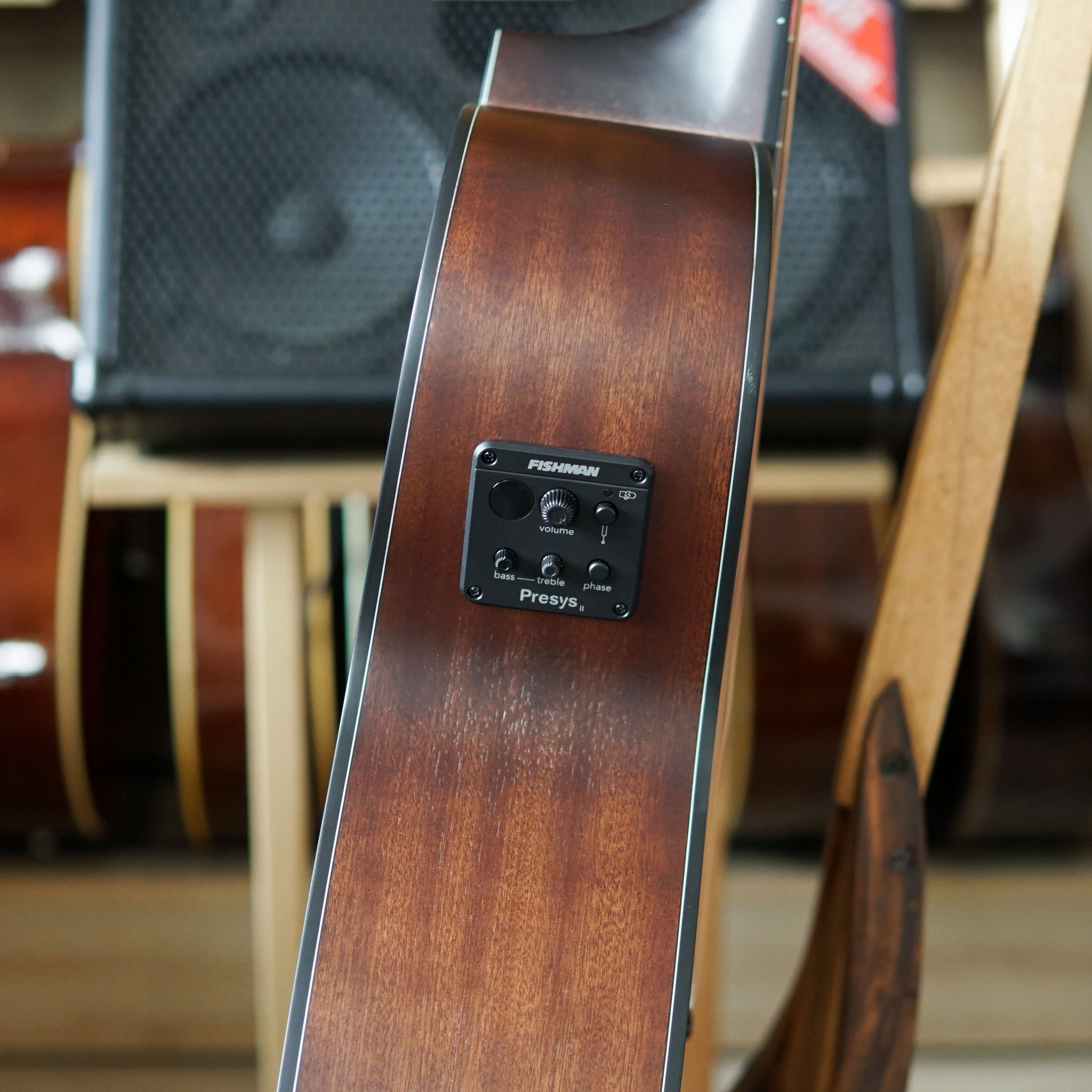 Đàn Guitar Acoustic Saga SF600GCE - Ảnh 5