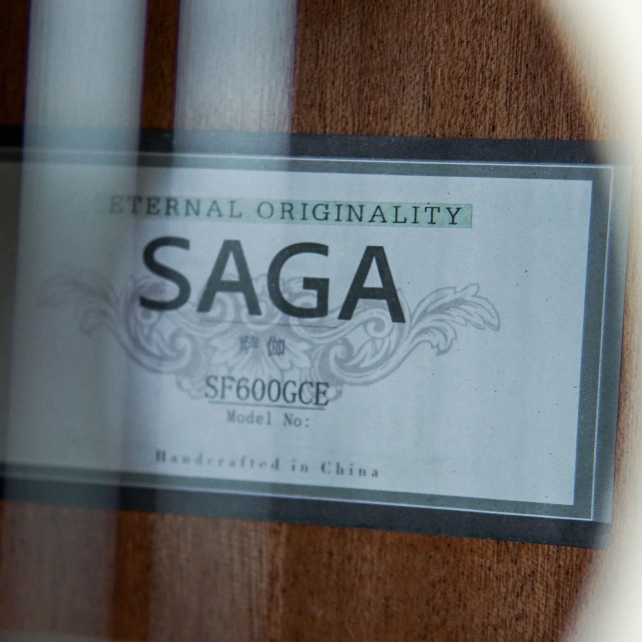 Đàn Guitar Acoustic Saga SF600GCE - Ảnh 3